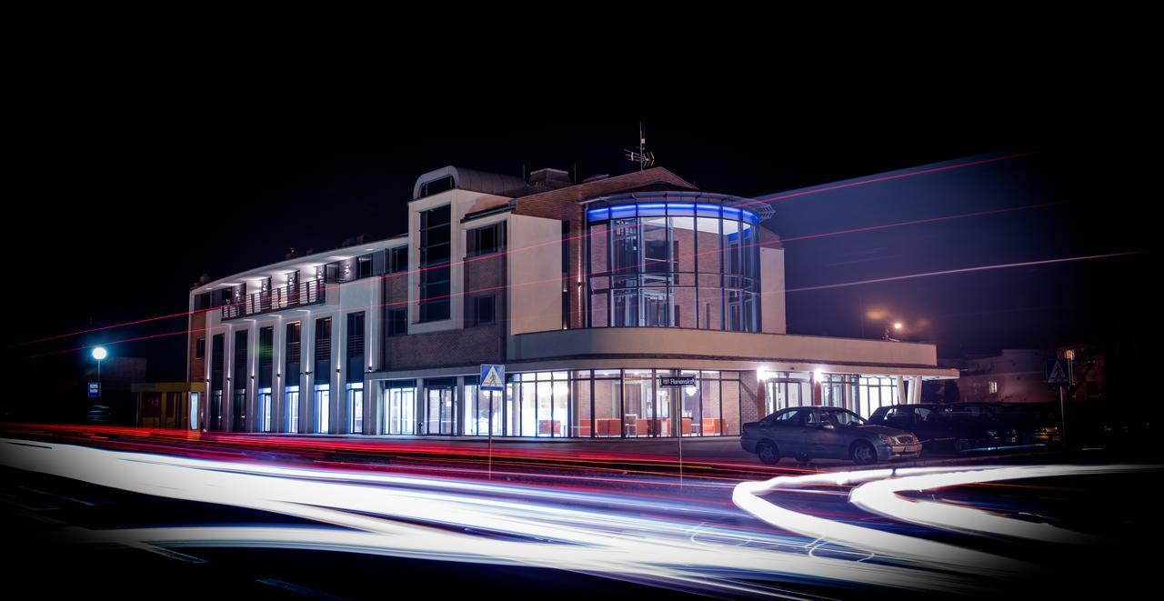 Hotel Kosma Kozmin Ngoại thất bức ảnh