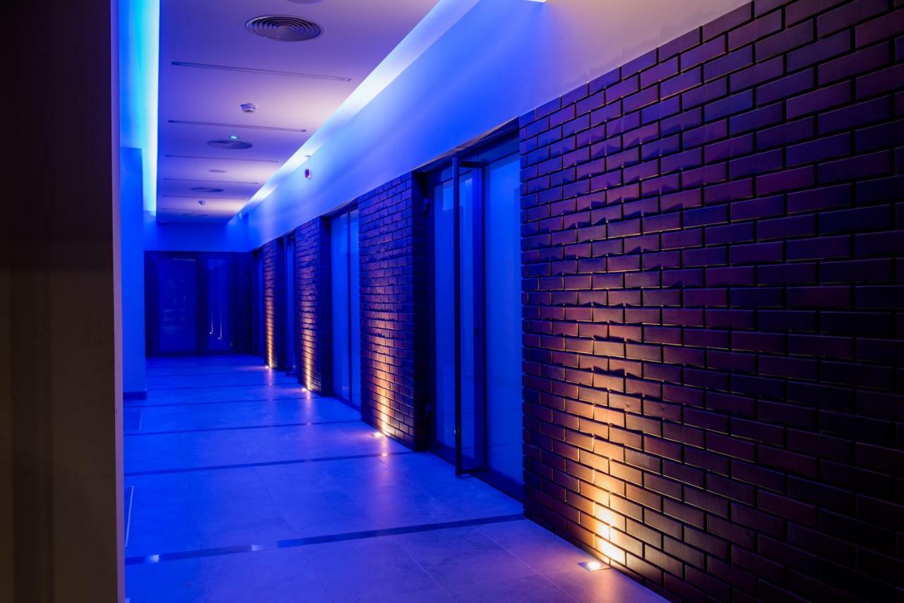 Hotel Kosma Kozmin Ngoại thất bức ảnh