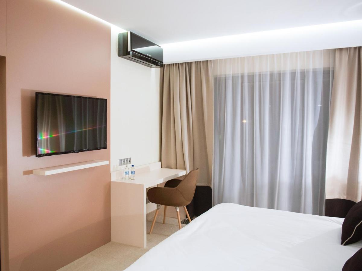 Hotel Kosma Kozmin Ngoại thất bức ảnh